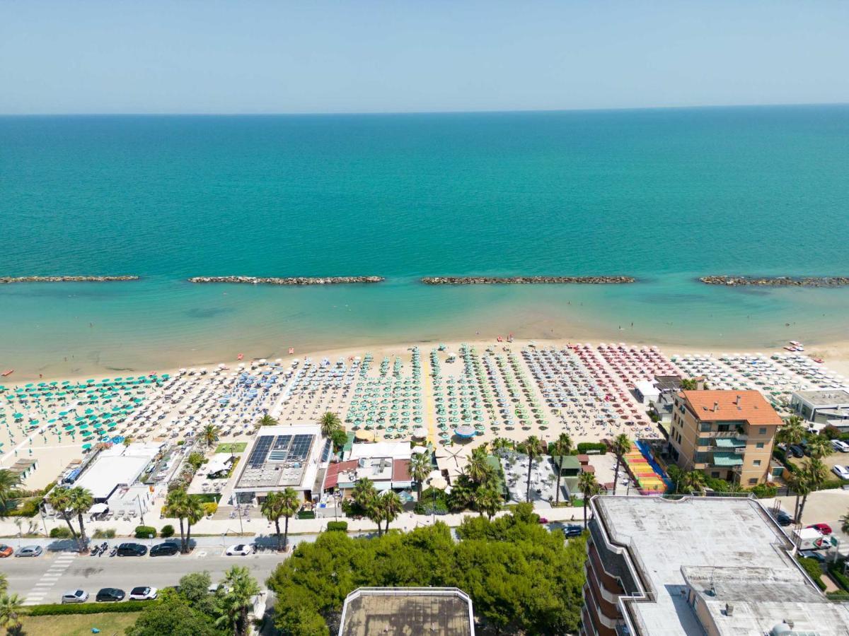 Hotel Velia Grottammare Zewnętrze zdjęcie
