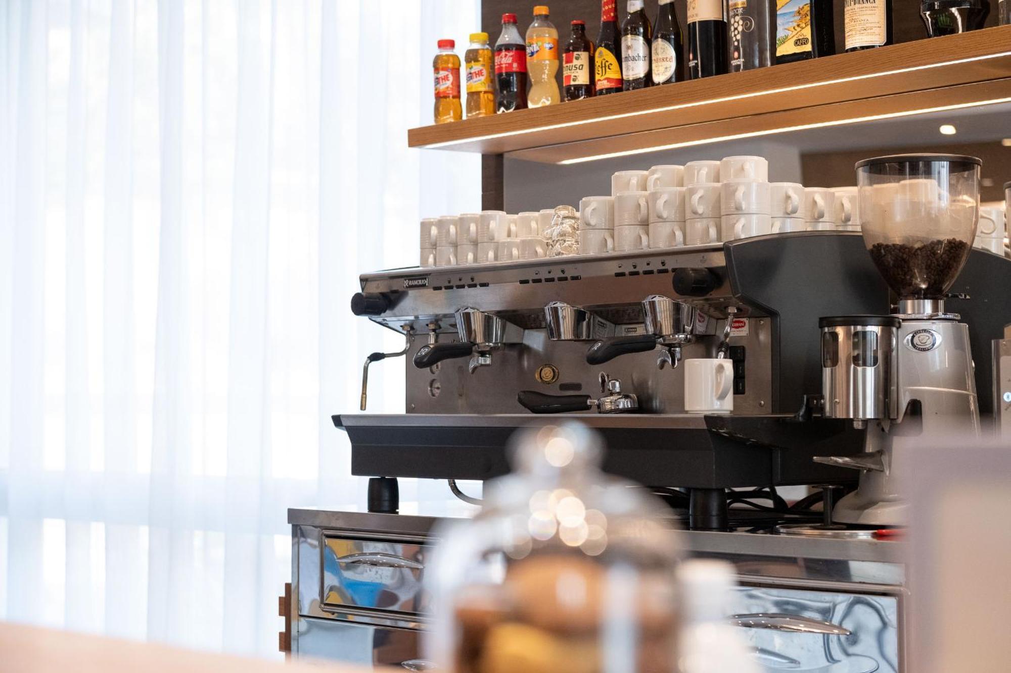 Hotel Velia Grottammare Zewnętrze zdjęcie