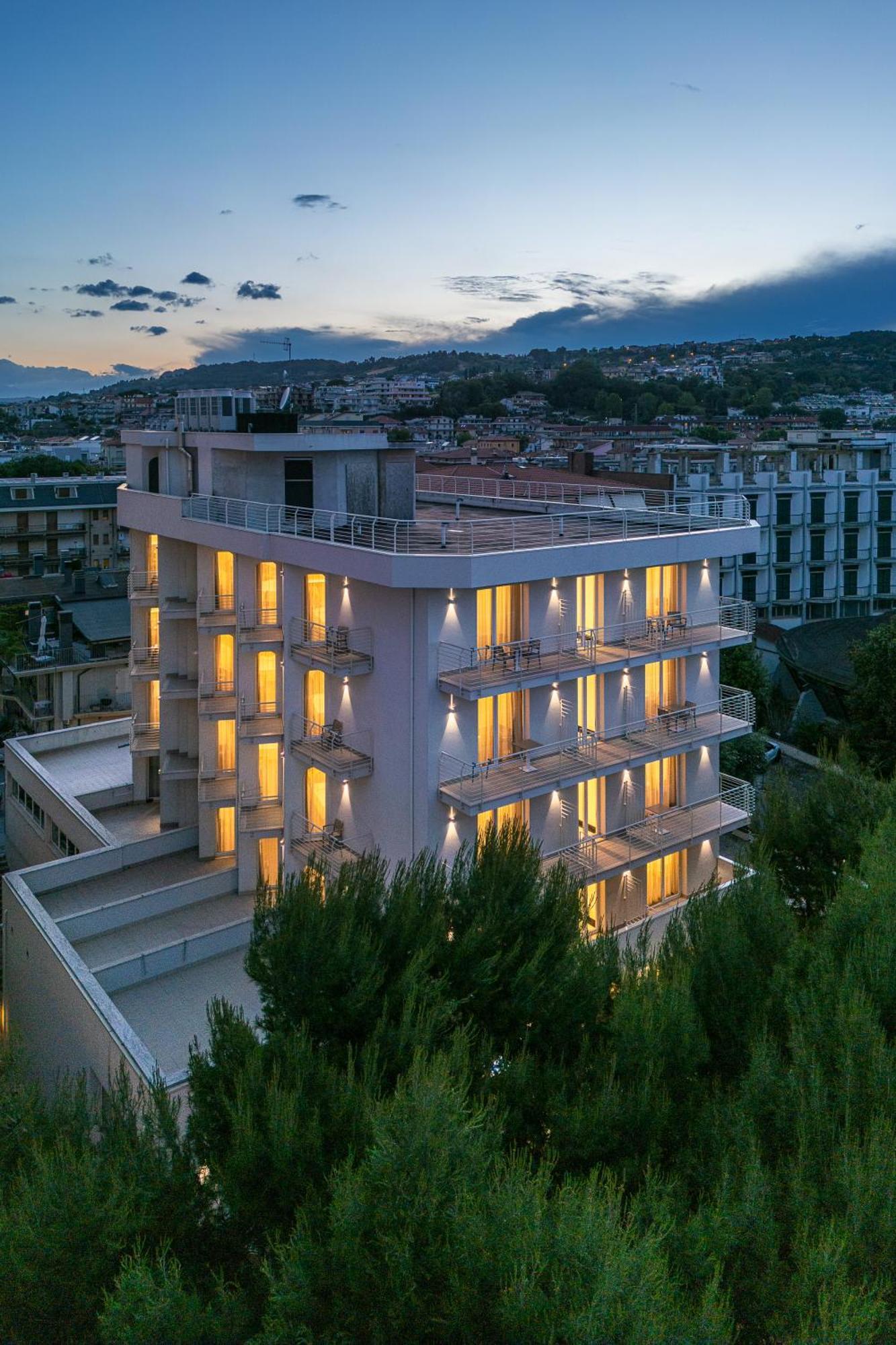 Hotel Velia Grottammare Zewnętrze zdjęcie
