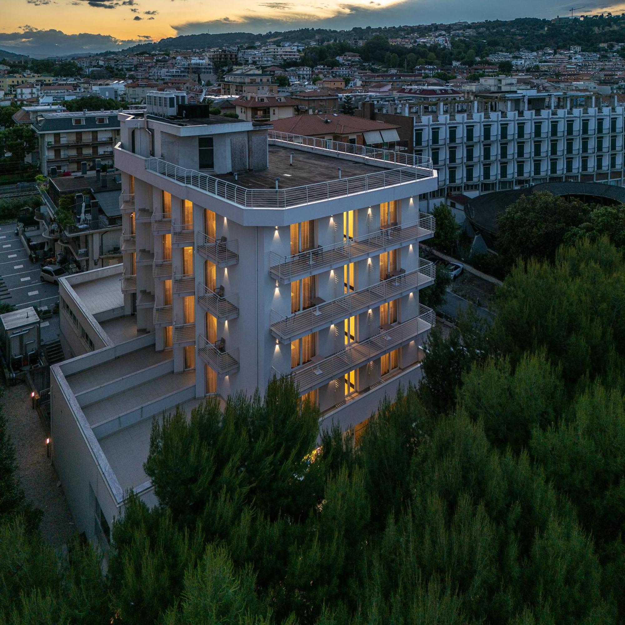 Hotel Velia Grottammare Zewnętrze zdjęcie